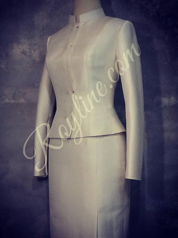 ชุดไทยจิตรลดา